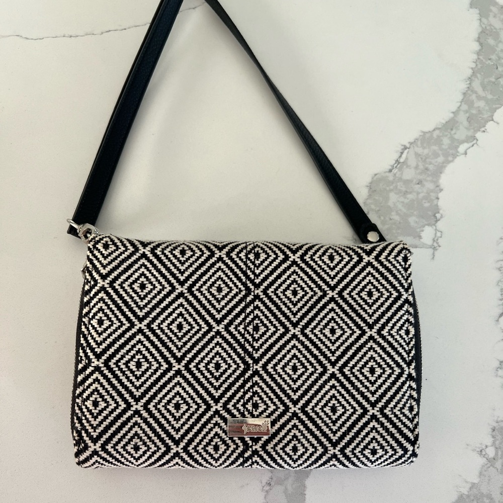 Jewel by Thirty One crossbody bag
